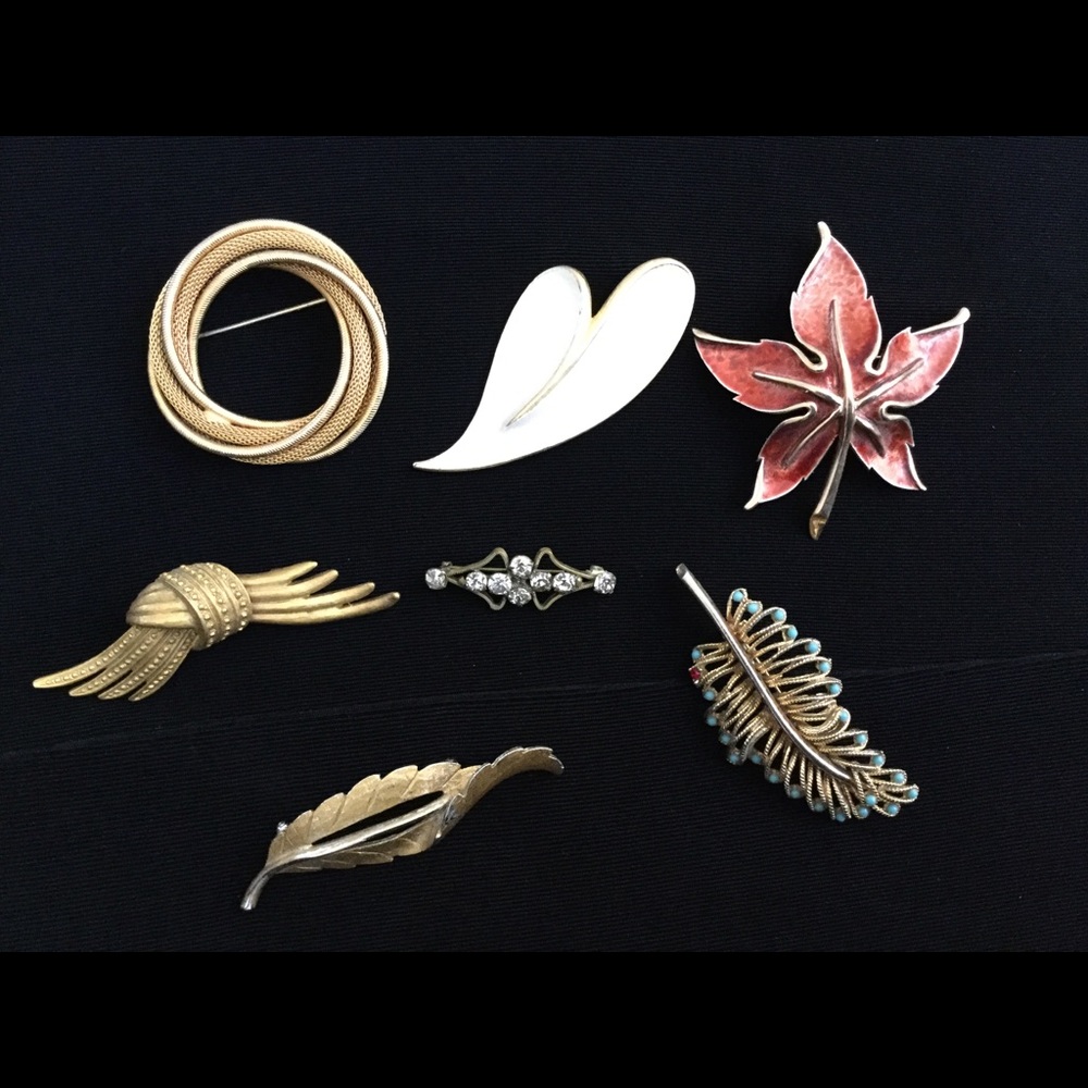 Vintage Brooches(7)Monet, JJ, Kramer, MarvellaNICE